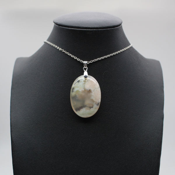 Pendentif ovale en agate fleur