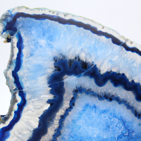 Tranche d’agate bleue du Brésil pour collection décorative