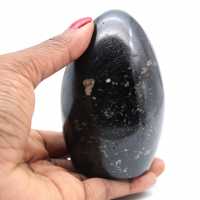 Forme libre en pierre de Tourmaline noire