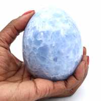 Oeuf minéral en calcite bleue