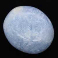 Galet en calcite bleue