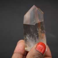 Prisme de quartz légèrement fumé