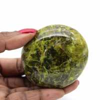 Galet en pierre d'opale verte