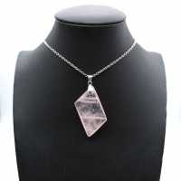 Pendentif rectangle en quartz rose