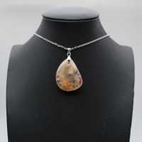Pendentif goutte en agate fleur