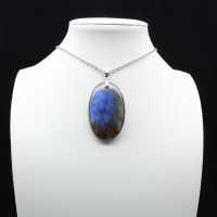 Pendentif ovale en Labradorite