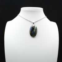 Pendentif ovale en Labradorite