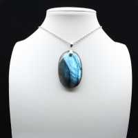 Pendentif ovale en Labradorite