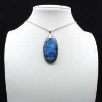 Pendentif ovale en Labradorite