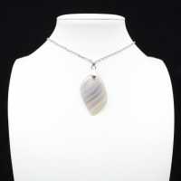 Pendentif en agate rubanée