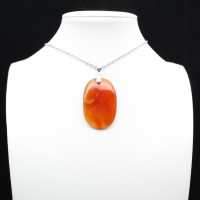 Pendentif en cornaline polie