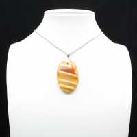 Pendentif en cornaline polie