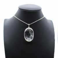 Pendentif en cristal de roche de Madagascar