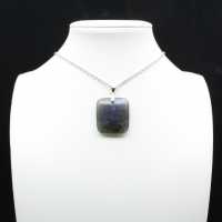 Pendentif carré en labradorite