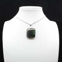 Pendentif carré en labradorite