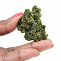 Épidote miniature sur gangue marocaine Épidote miniature sur gangue marocaine