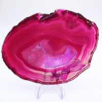 Agate brésilienne teinté rose en tranche