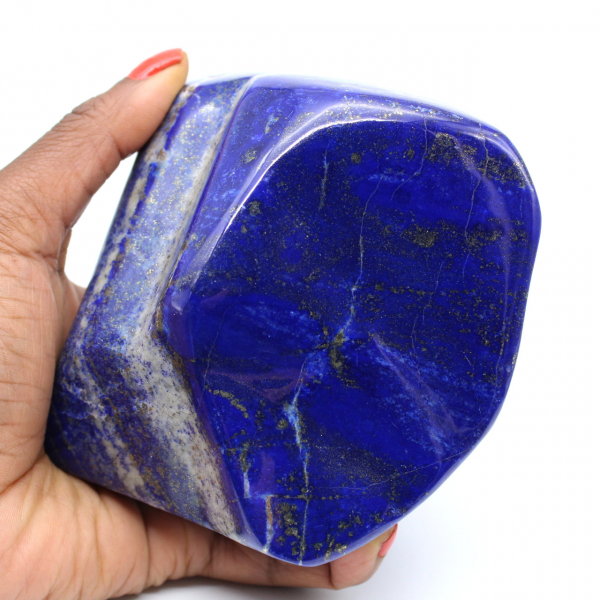Grande pierre de Lapis-lazuli polie d’ornement