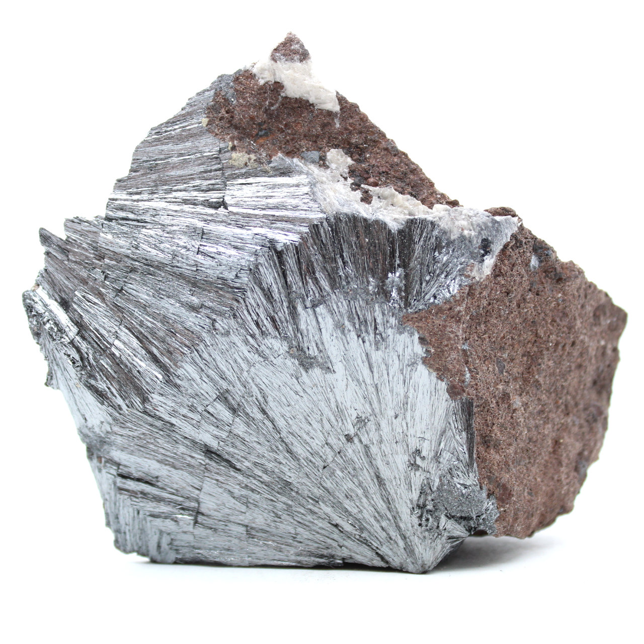Pyrolusite cristallisée brut