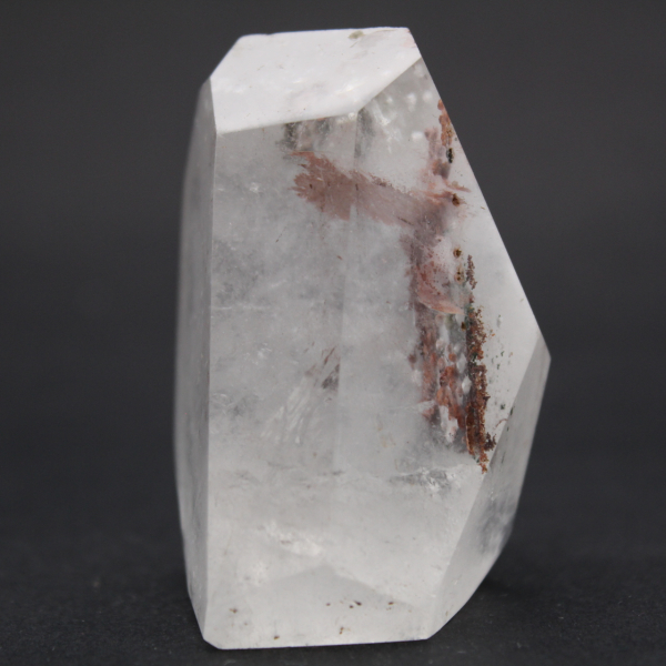 Prisme de quartz avec inclusion