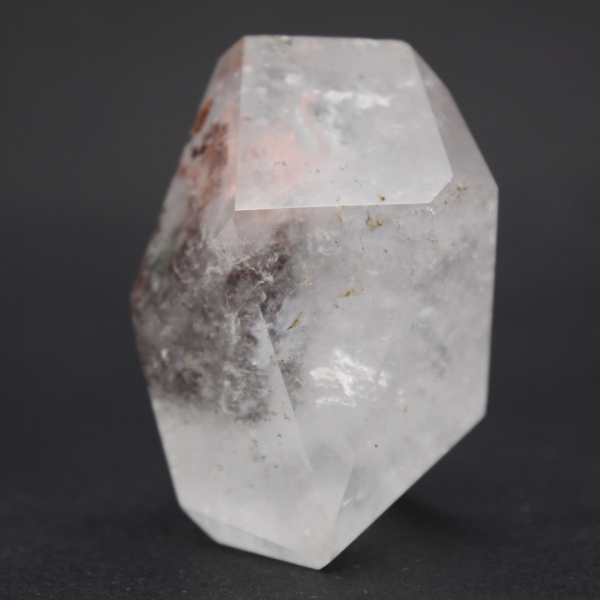 Prisme de quartz avec inclusion