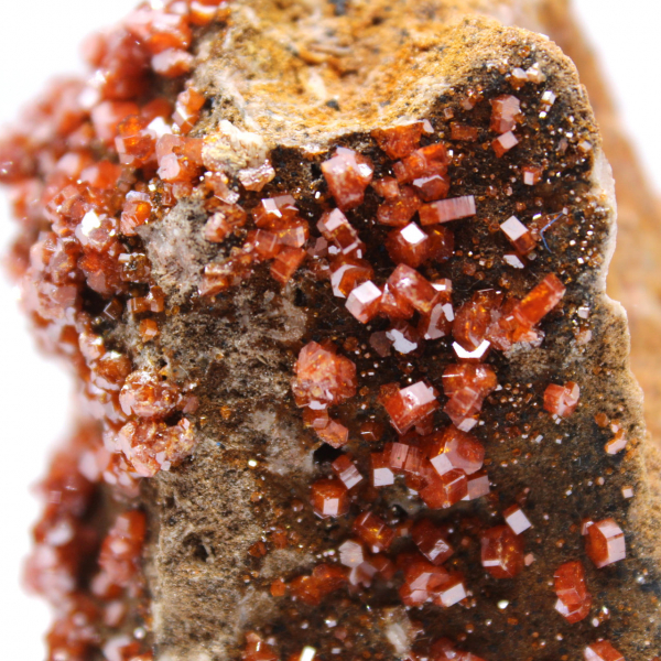 Cristaux de vanadinite naturelle