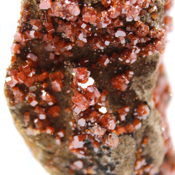 Cristaux de vanadinite naturelle