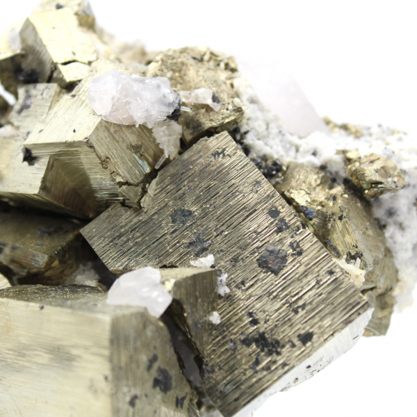 Pyrite avec cristaux de calcite et de quartz