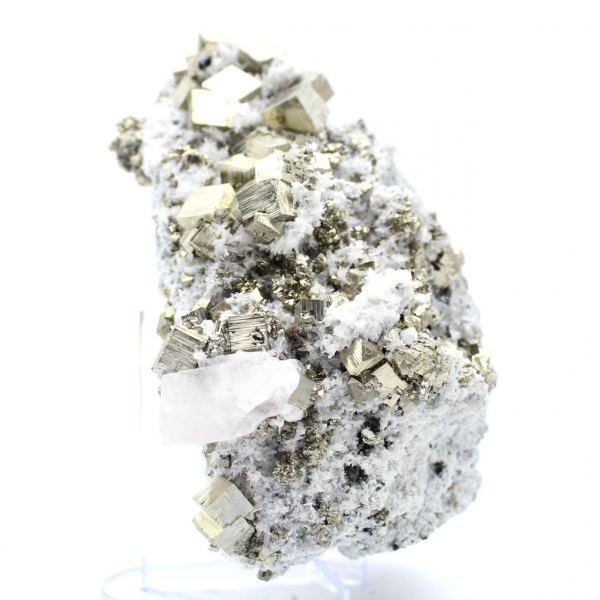 Pyrite sur gangue avec calcite et quartz