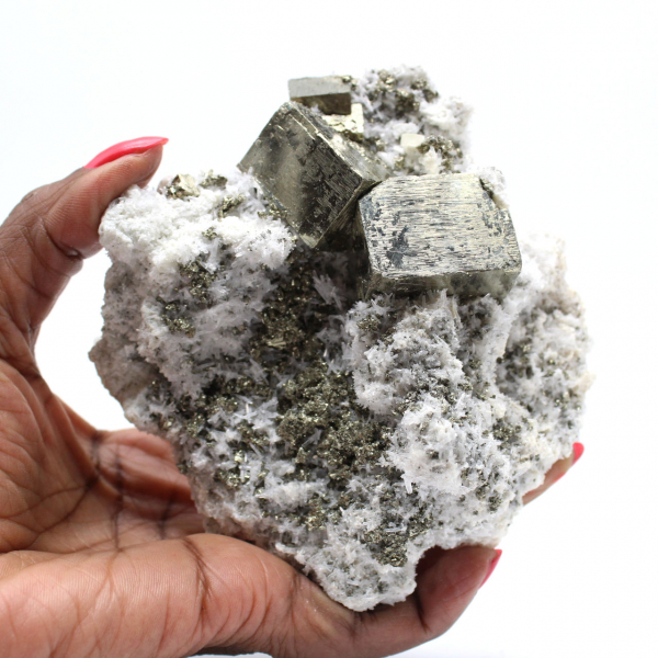 Pyrite sur gangue avec calcite et quartz