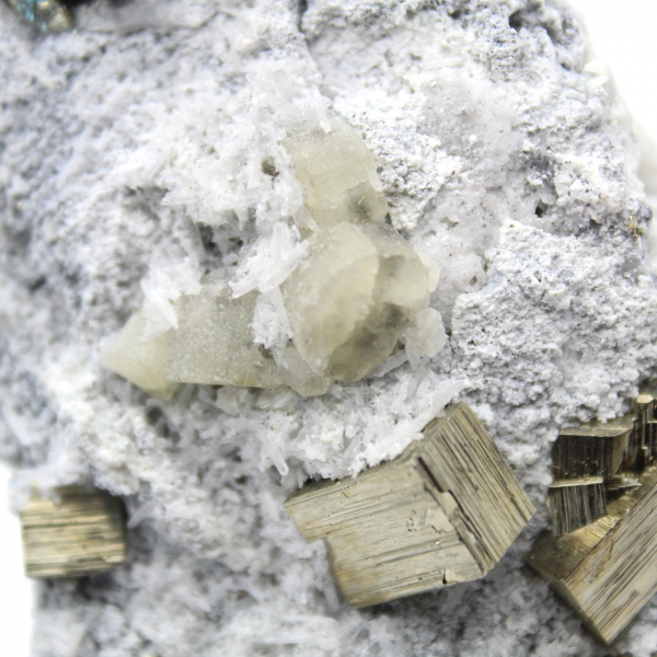 Pyrite sur gangue avec quartz