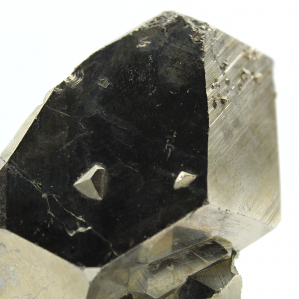 Cristaux de pyrite du Pérou sur socle