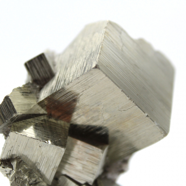 Pyrite naturelle sur socle