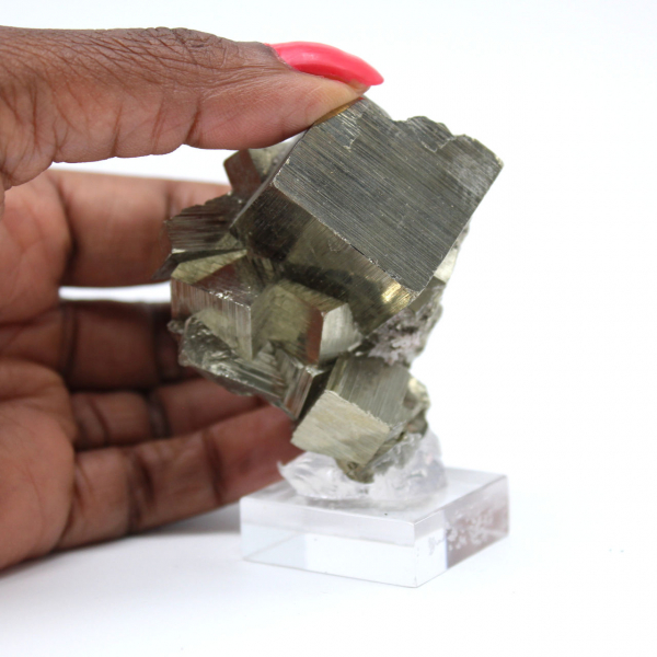 Pyrite naturelle sur socle