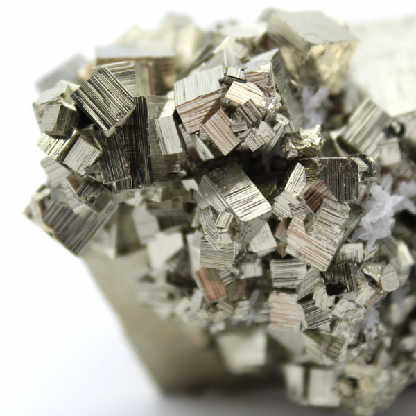 Cristaux de pyrite du Pérou avec quartz