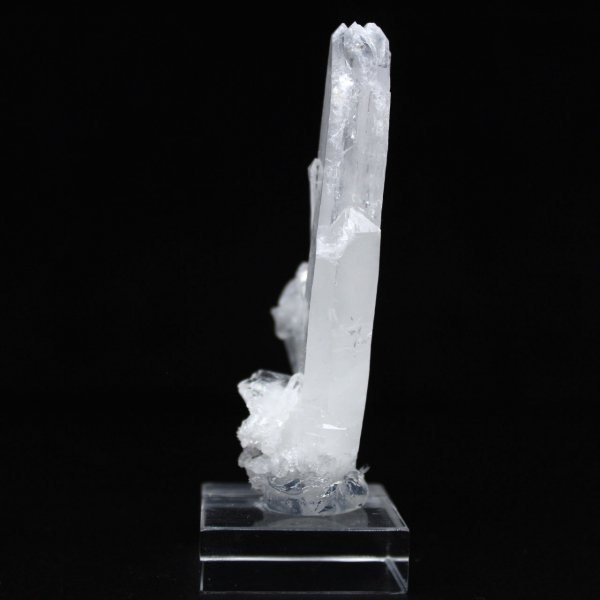 Quartz Faden Pakistan