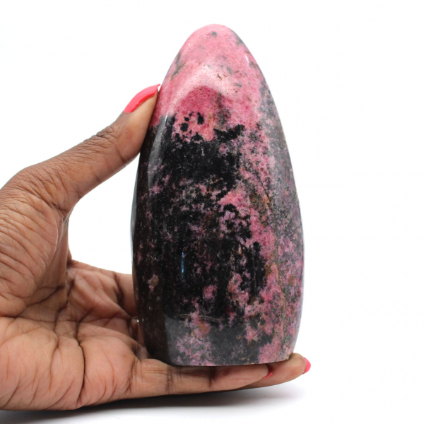 Roche en Rhodonite naturelle