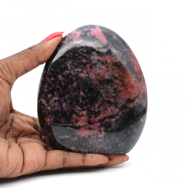 Roche en Rhodonite naturelle