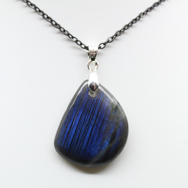 Pendentif en Labradorite de Madagascar