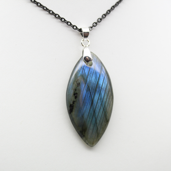 Pendentif en Labradorite de Madagascar