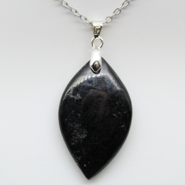 Pendentif tourmaline noire