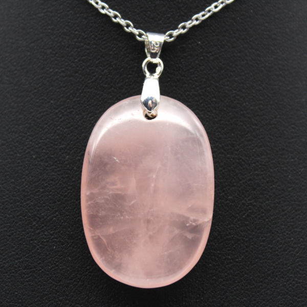 Pendentif ovale en quartz rose