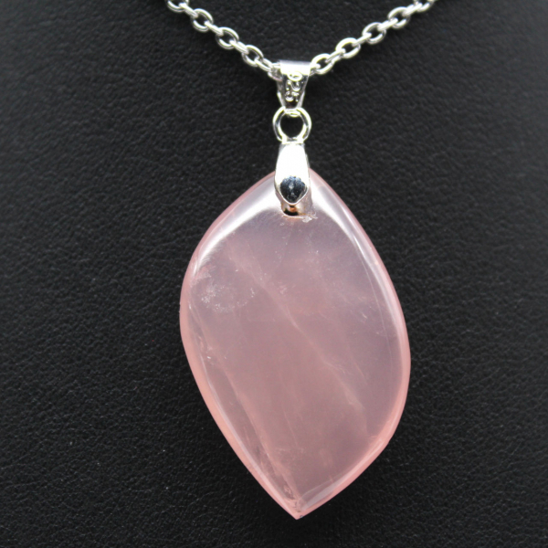 Pendentif feuille en quartz rose