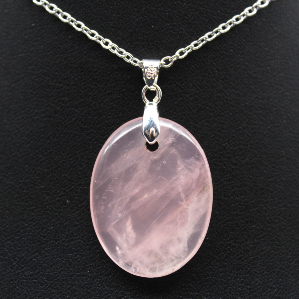 Pendentif ovale en quartz rose