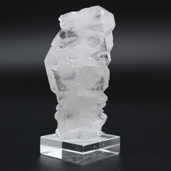 Cristal de quartz faden sur socle