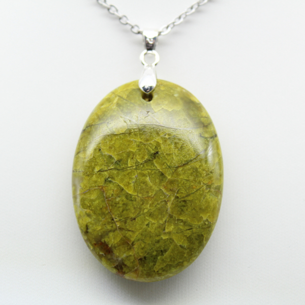 Pendentif Oval en opale verte