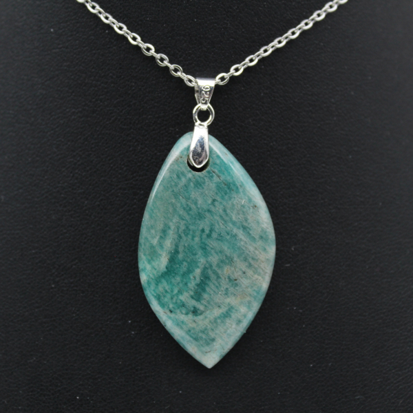 Pendentif amazonite en forme de flamme