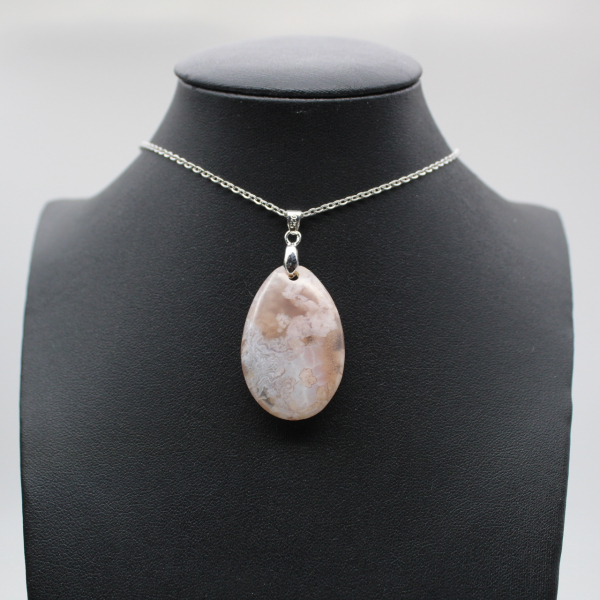 Pendentif ovale en agate fleur