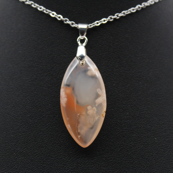 Pendentif feuille en agate fleur