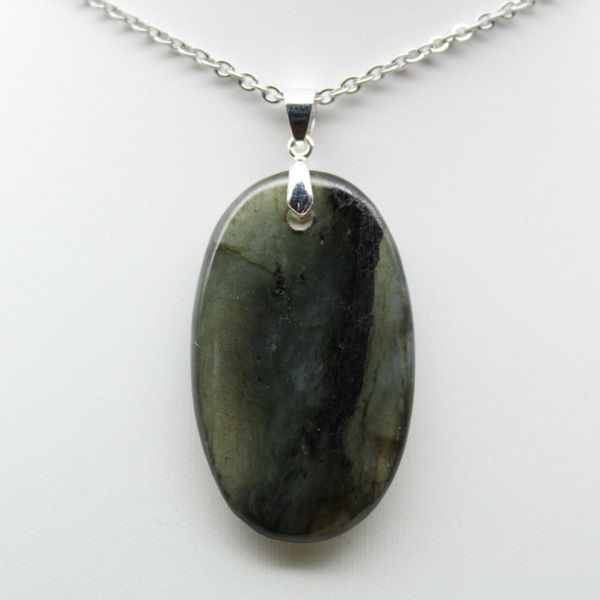 Pendentif ovale en Labradorite